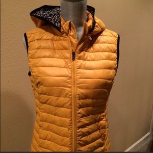Stradivarius | Mustard Vest